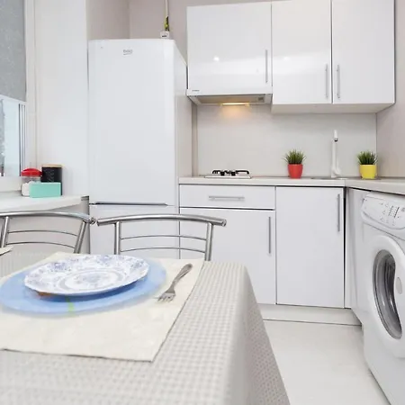 Белоснежные Апартаменты Мельникайте Apartment *
